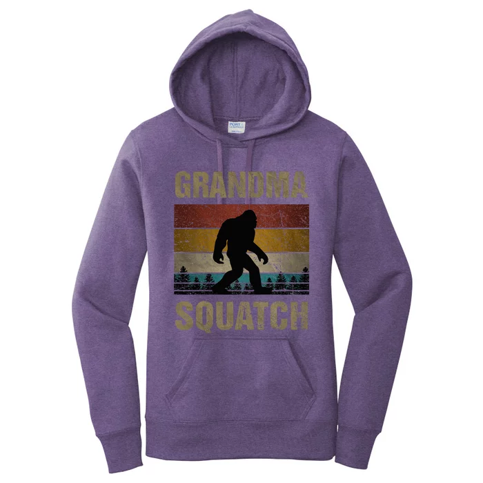 Grandma Squatch Bigfoot Sasquatch Yeti Family Women's Pullover Hoodie