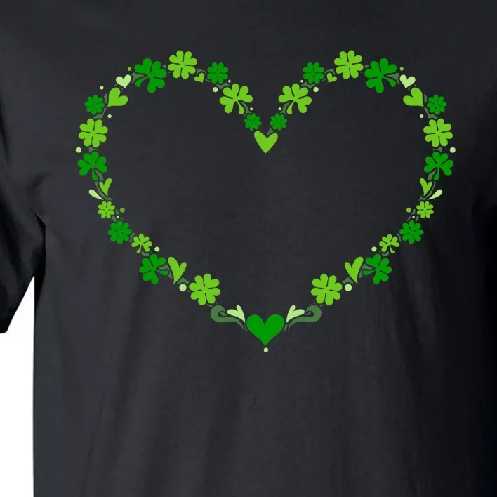 Green shamrock heart for St Patricks day celebration outfit Tall T-Shirt