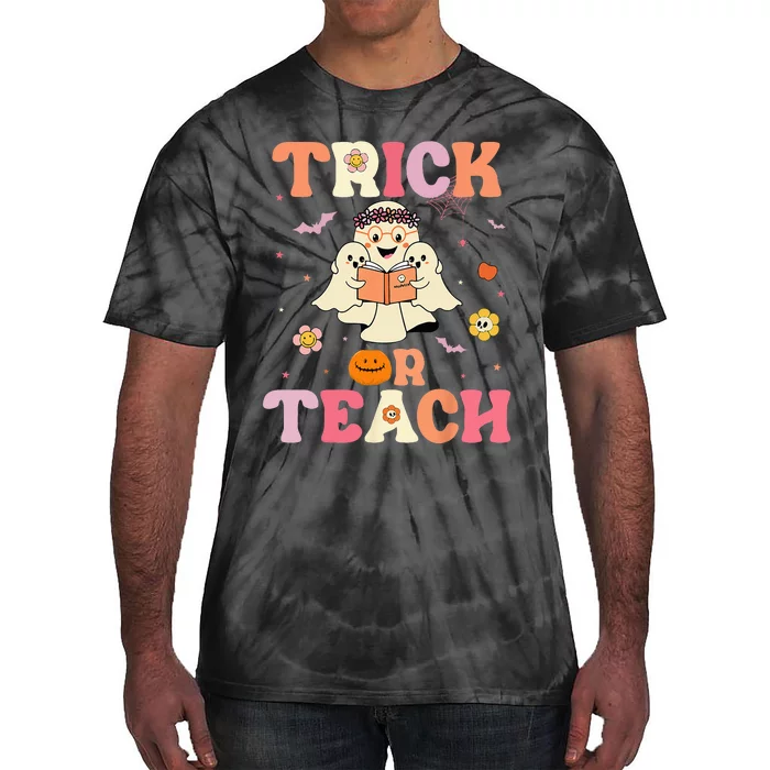 Groovy Trick Or Teach Retro Floral Ghost Halloween Teacher Tie-Dye T-Shirt