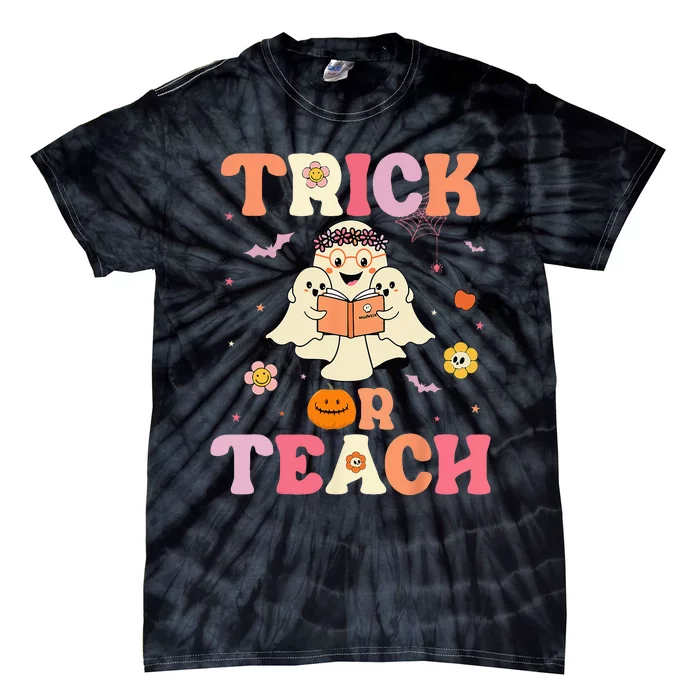 Groovy Trick Or Teach Retro Floral Ghost Halloween Teacher Tie-Dye T-Shirt