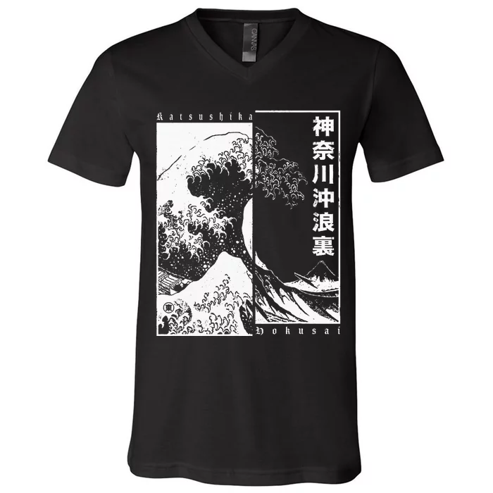 Great Wave Off Kanagawa Japanese Aesthetic Hokusai V-Neck T-Shirt