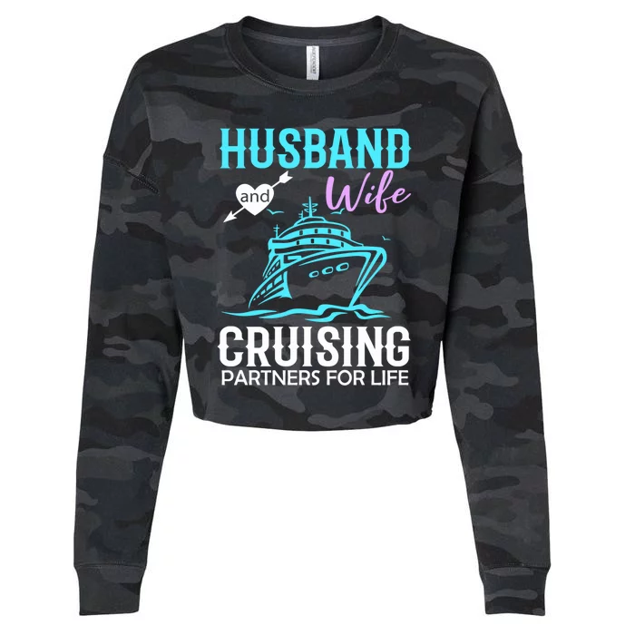 HUSBAND AND WIFE CRUISING PARTNERS FOR LIFE CRUISE COUPLES Cropped Pullover Crew