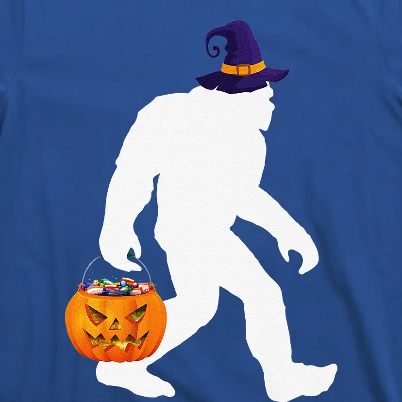 Halloween Bigfoot Pumpkin Pun October 31 Outfit T-Shirt