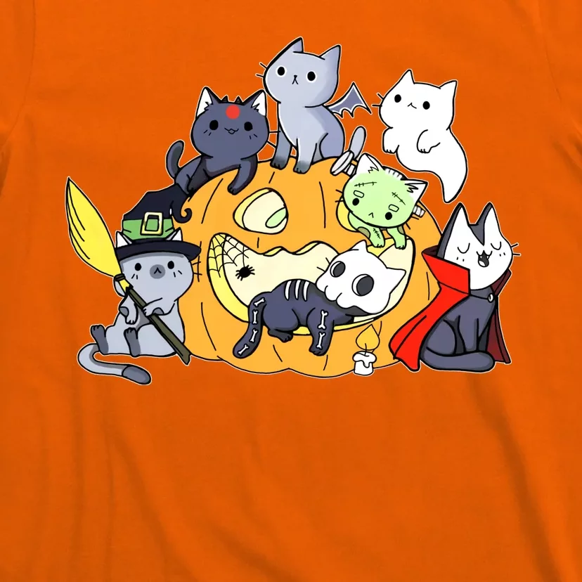 Halloween Cats Anime Cat Kawaii Neko Pumpkin Cat Lover Halloween T-Shirt