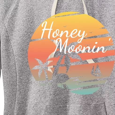 Honeymoon Couples Cool Gift Just Married Matching Honeymooning Trip Gift Women's Fleece Hoodie