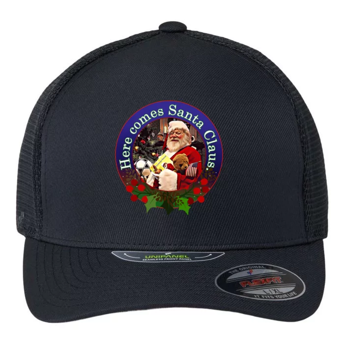 Here Comes Santa Claus Design Gift Flexfit Unipanel Trucker Cap