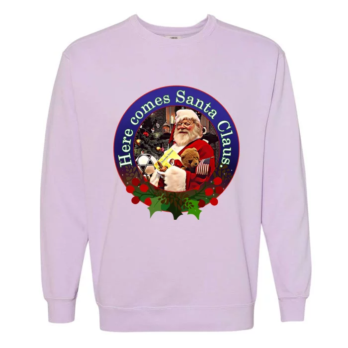 Here Comes Santa Claus Design Gift Garment-Dyed Sweatshirt