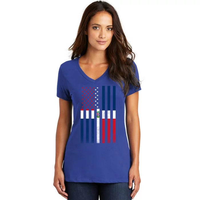 Half Dominican Flag Vintage American Inside Me Usa Gift Women's V-Neck T-Shirt