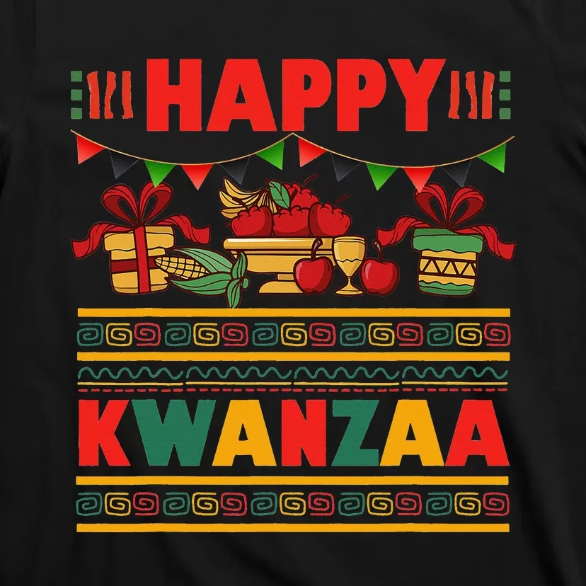 Happy Kwanzaa Kinara Candles African American Christmas Xmas T-Shirt