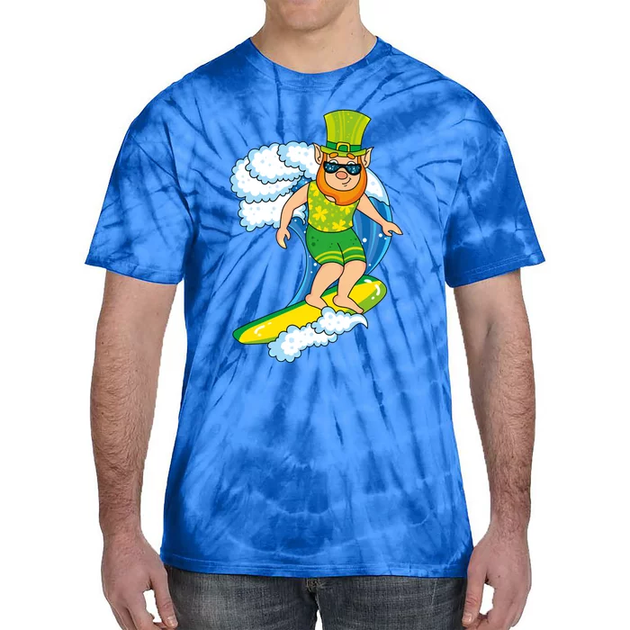 Hawaiian Leprechaun St Patricks Day Surfing Leprechaun Cute Gift Tie-Dye T-Shirt