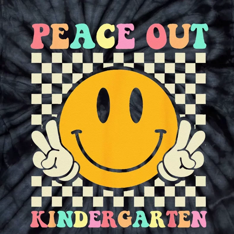 Hippie Peace Out Kindergarten Teacher Last Day Of School Tie-Dye T-Shirt