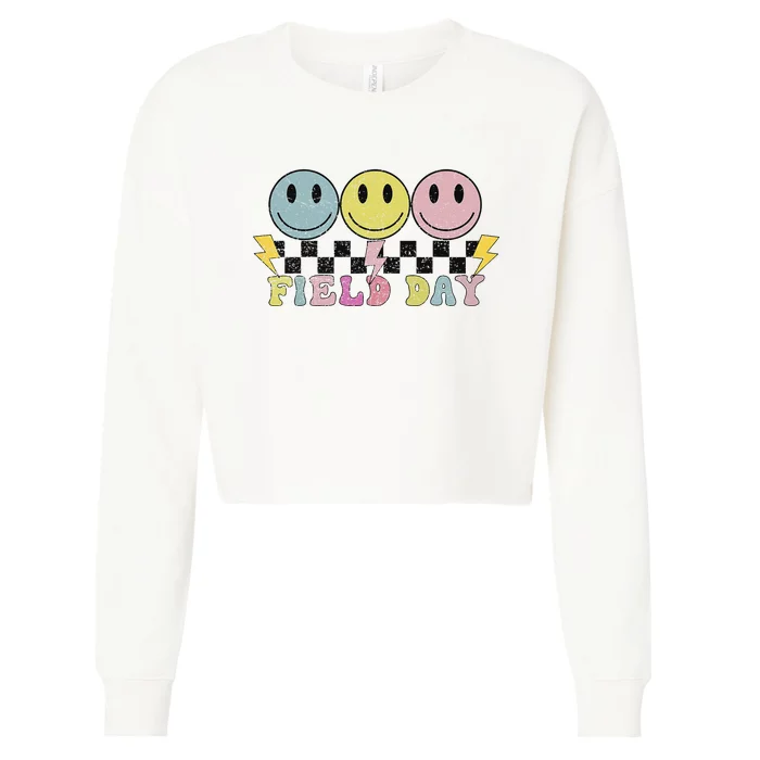 Hippie Retro Field Day Design for Teachers Field Day Cropped Pullover Crew