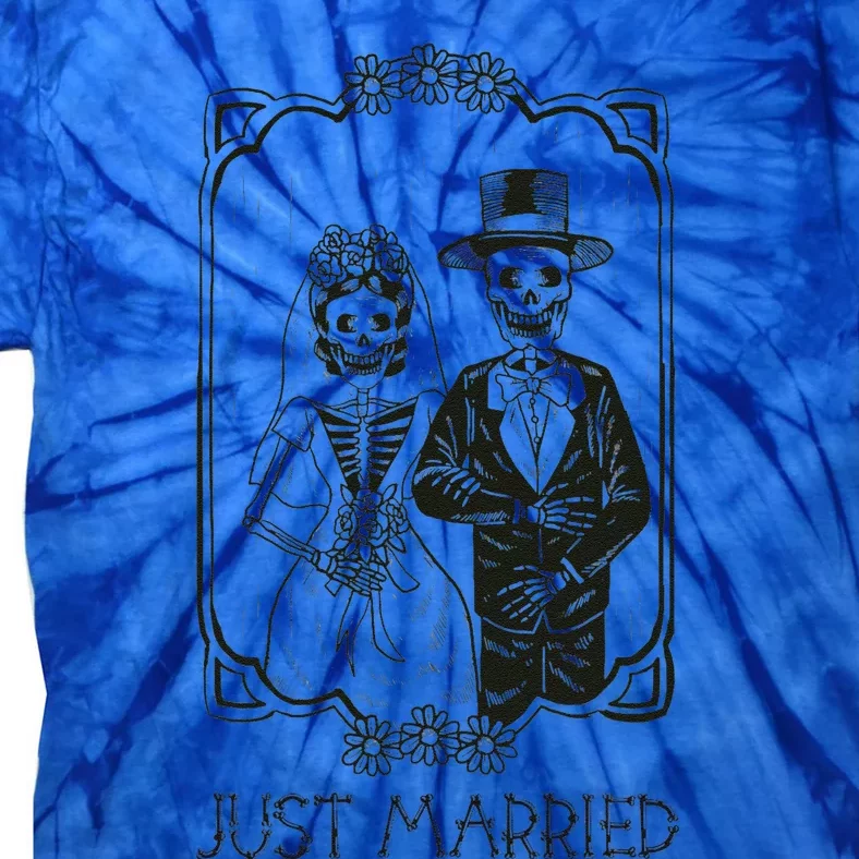 Halloween Skeletons Bride And Groom Just Married Funny Tie-Dye T-Shirt