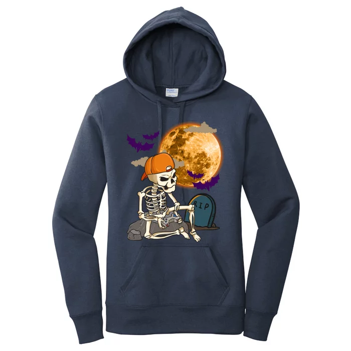 Halloween Skeleton Gamer Playing Video Games In Graveyard Gift Women's Pullover Hoodie