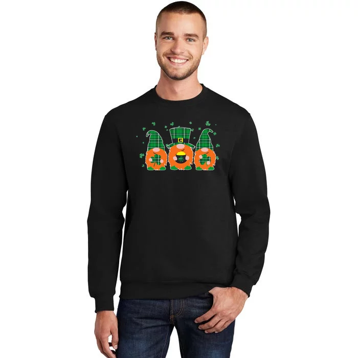 Happy St. Patrick's Day Funnyhree Gnomes Holding Shamrock Funny Tall Sweatshirt