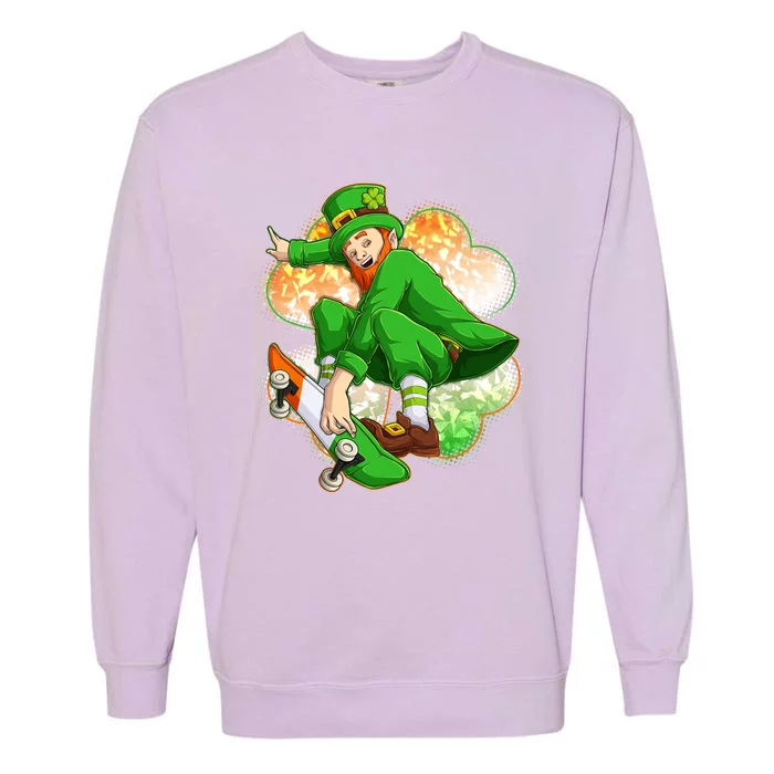 Happy St Patricks Day Skateboarding Leprechaun Garment-Dyed Sweatshirt