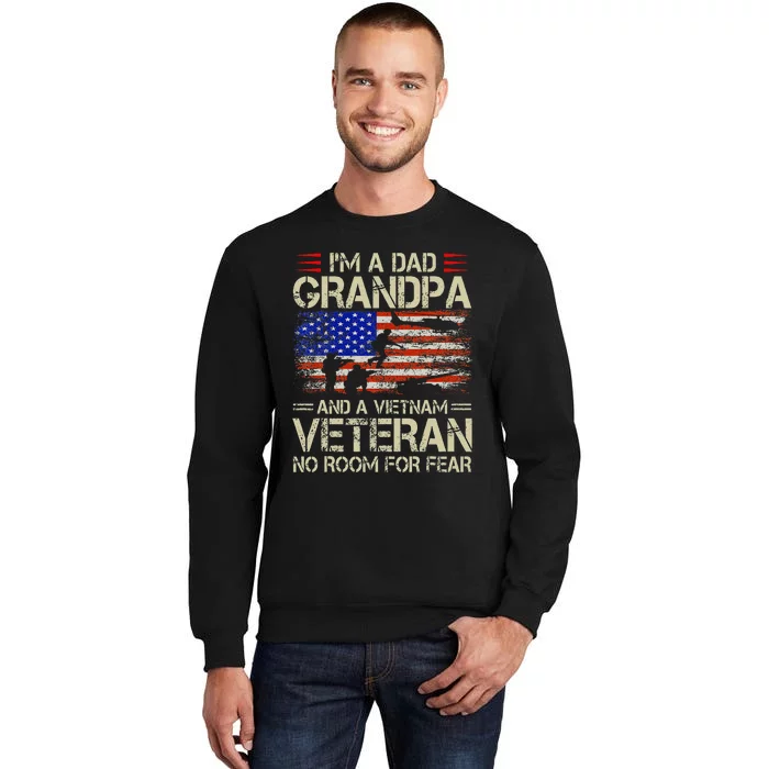 IM A Dad Grandpa And Vietnam Veteran Us Flag Papa Sweatshirt