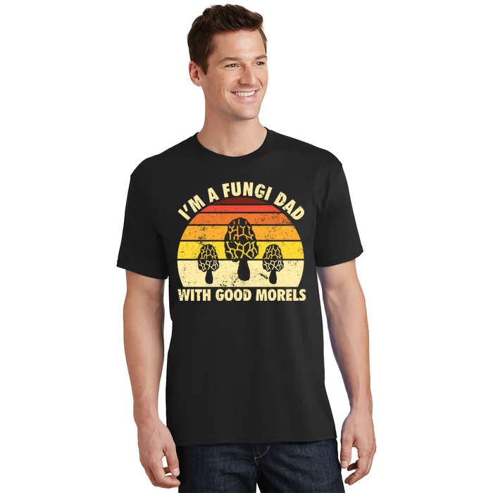 Im A Fungi Dad Funny Mushroom Foraging Retro Vintage T-Shirt