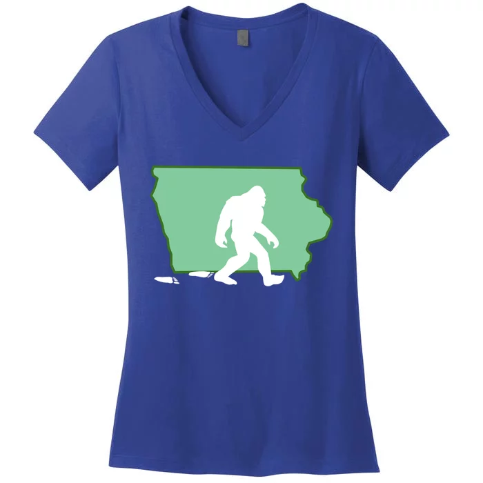 Iowa Bigfoot Hunter State Gift Women's V-Neck T-Shirt