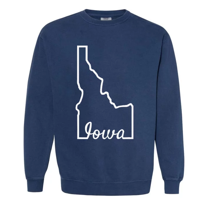 Idaho Iowa Funny Geography Mix Up Joke Idawa State Pride Garment-Dyed Sweatshirt