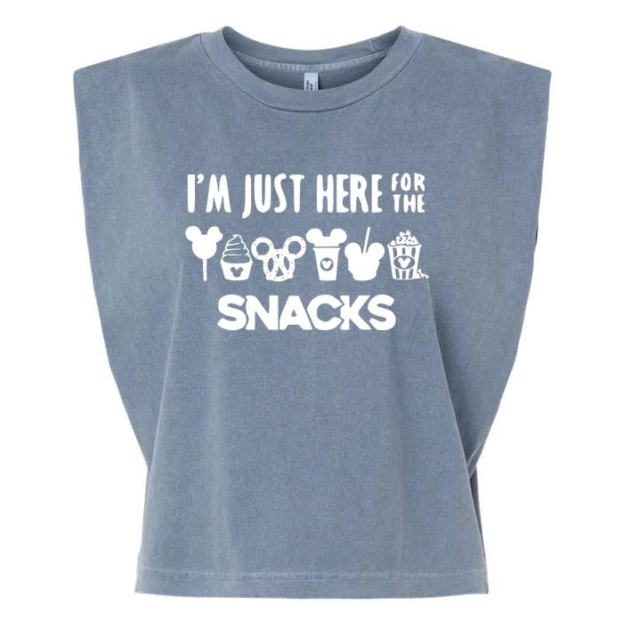 Im Just Here For The Snacks Garment-Dyed Women's Muscle Tee