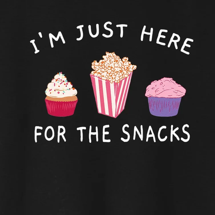 Im Just Here For The Snacks Food Cook Funny Family Vacation Women's Crop Top Tee