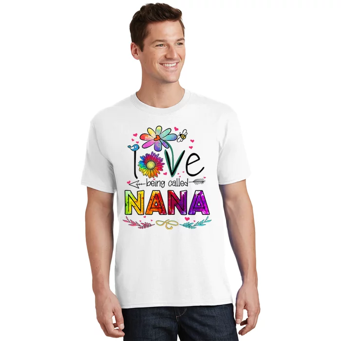 I Love Being Called Nana Daisy Flower Cute Mother's Day T-Shirt