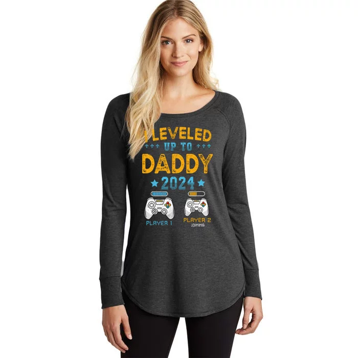 I Leveled Up To Daddy 2024 Funny Soon To Be Dad 2024 Women's Perfect Tri Tunic Long Sleeve Shirt