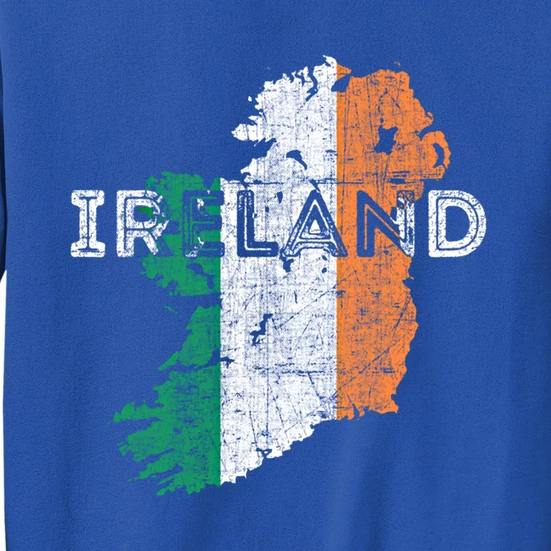 Irish Map And Flag Souvenir Gift Distressed Ireland Cool Gift Tall Sweatshirt