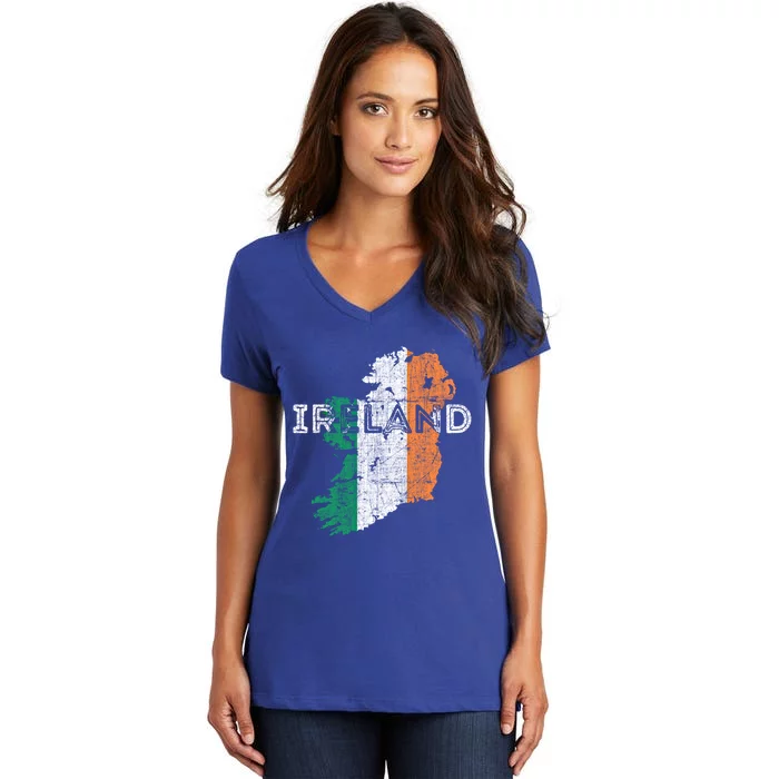 Irish Map And Flag Souvenir Gift Distressed Ireland Cool Gift Women's V-Neck T-Shirt