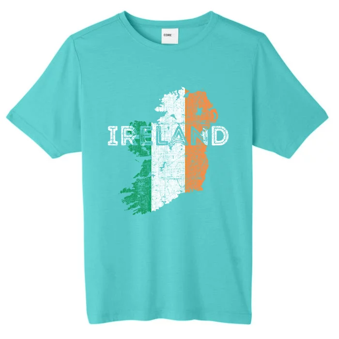 Irish Map And Flag Souvenir Gift Distressed Ireland Cool Gift ChromaSoft Performance T-Shirt