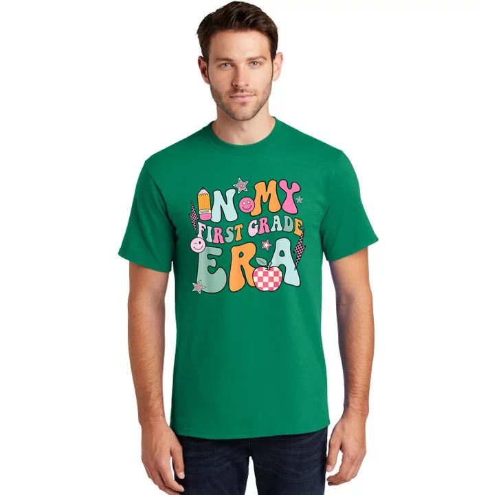 In My First Grade Era Back To School Retro Groovy 1st Grade Tall T-Shirt