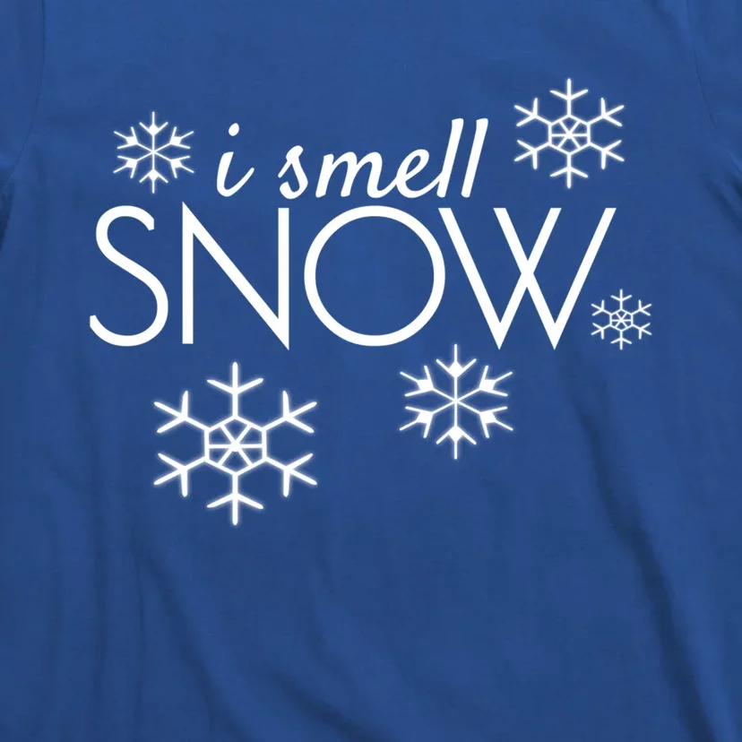 I Smell Snow Cute Gift Funny Holiday Funny Gift Under 20 Snowflakes Gift T-Shirt