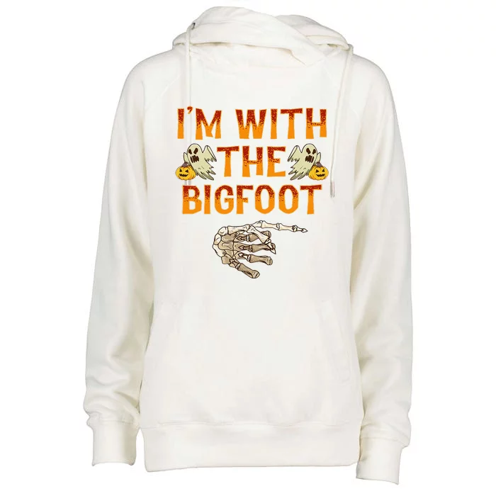 Im With The Bigfoot Costume Funny Halloween Couple Womens Funnel Neck Pullover Hood