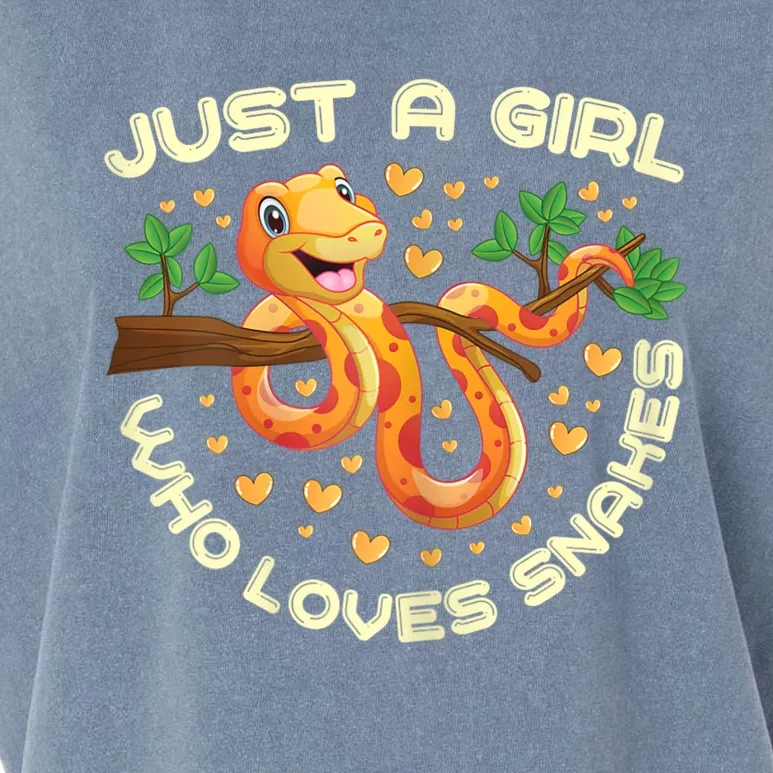 Just A Girl Who Loves Snakes Funny Snake Lover Gifts Garment-Dyed Women's Muscle Tee