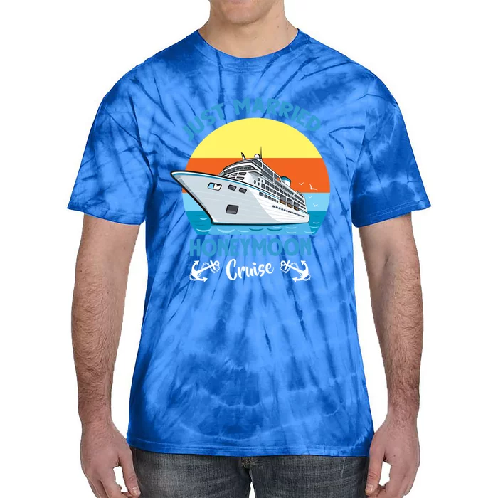 Just Got Married Honeymoon Cruise Couple Matching Gift Tie-Dye T-Shirt