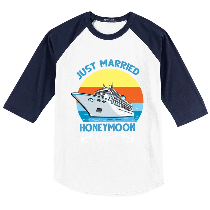 Just Got Married Honeymoon Cruise Couple Matching Gift Baseball Sleeve Shirt