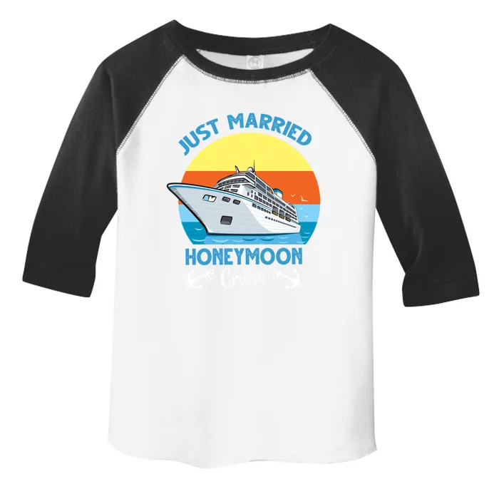 Just Got Married Honeymoon Cruise Couple Matching Gift Toddler Fine Jersey T-Shirt