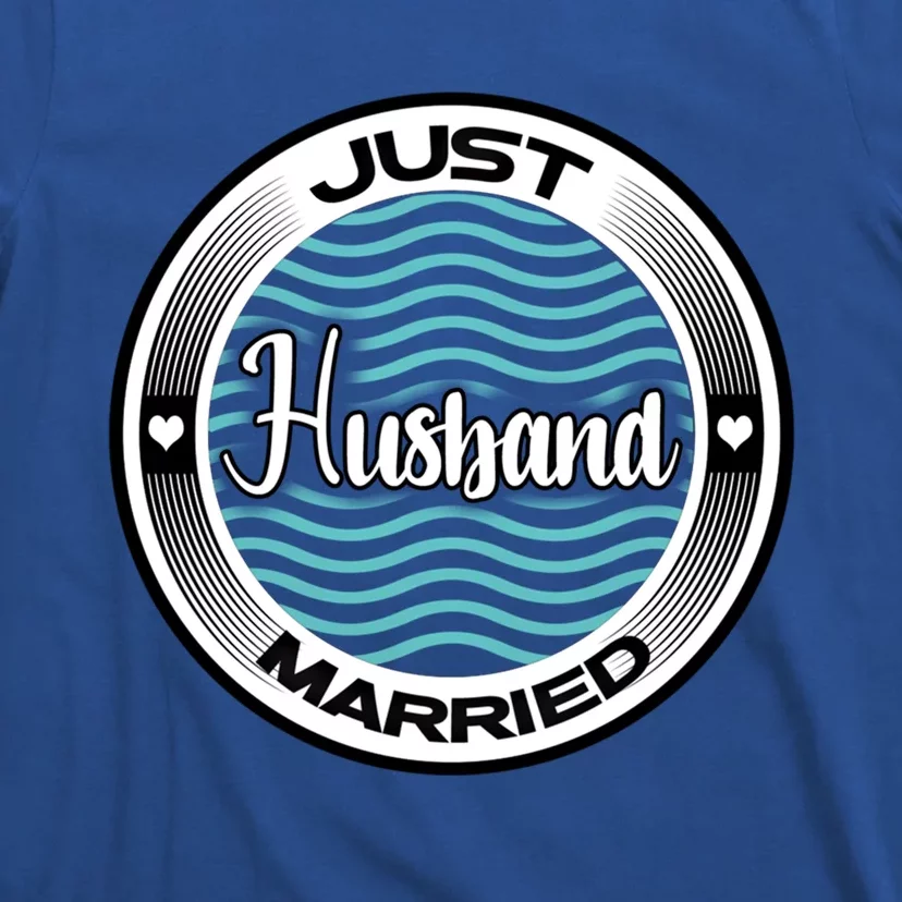 Just Married Husband Honeymoon Cruise Groom Wedding Gift T-Shirt