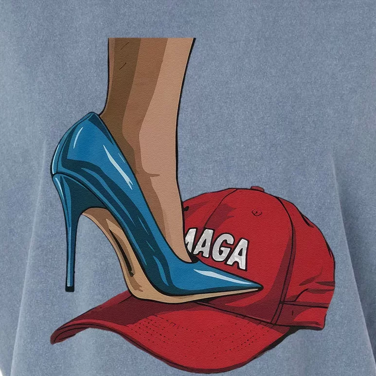 Kamala Harris Heels Stepping On Maga Hat Harris Walz 2024 Garment-Dyed Women's Muscle Tee