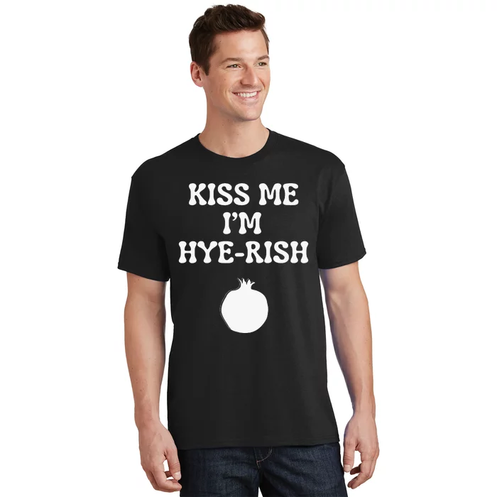 Kissing Me I'm Hyerish Armenian Funny St Patricks Day T-Shirt