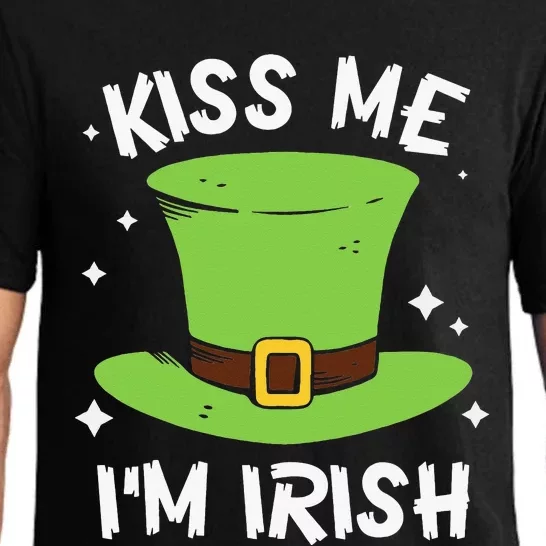 Kissing Me I'm Irish Hat St Patrick's Day Shamrock Shenanigans Pajama Set