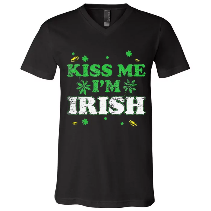 Kissing Me I'm Irish St Saint Patricks Day V-Neck T-Shirt