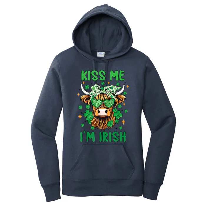 Kiss Me IM Irish St. Patricks Day Funny Cute Highland Cow Women's Pullover Hoodie