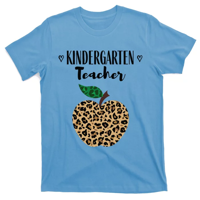 Kindergarten Teacher Meaningful Gift Apple First Day Of Kindergarten Great Gift T-Shirt