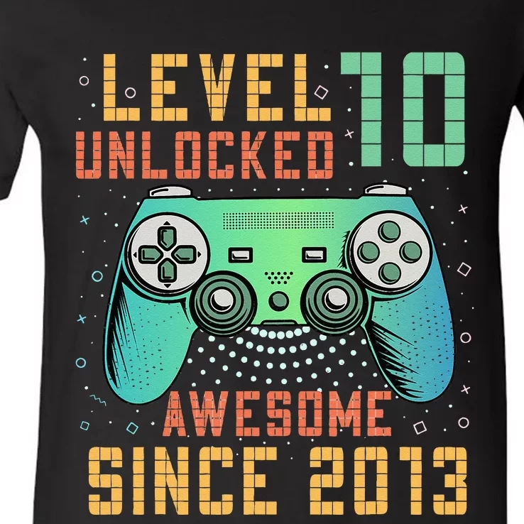 Level 10 Unlocked 10th Birthday 10 Year Old Boy Gifts Gamer V-Neck T-Shirt