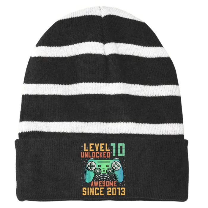 Level 10 Unlocked 10th Birthday 10 Year Old Boy Gamer Bday Striped Beanie with Solid Band