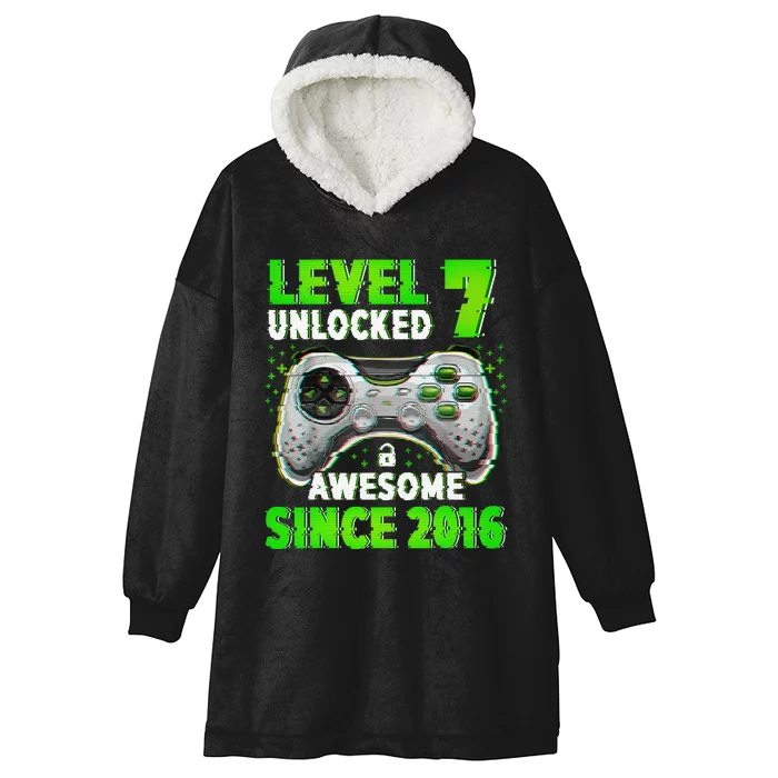 Level 7 Unlocked Video Game 7th Birthday Gamer Boys Hooded Wearable Blanket