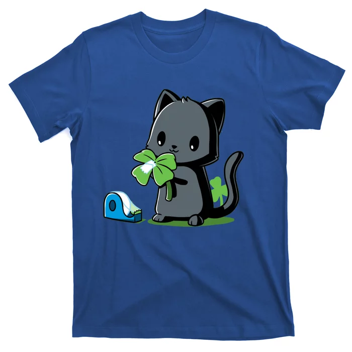 Lucky Black Cat Gift Funny St Patricks Day Cat Gift T-Shirt