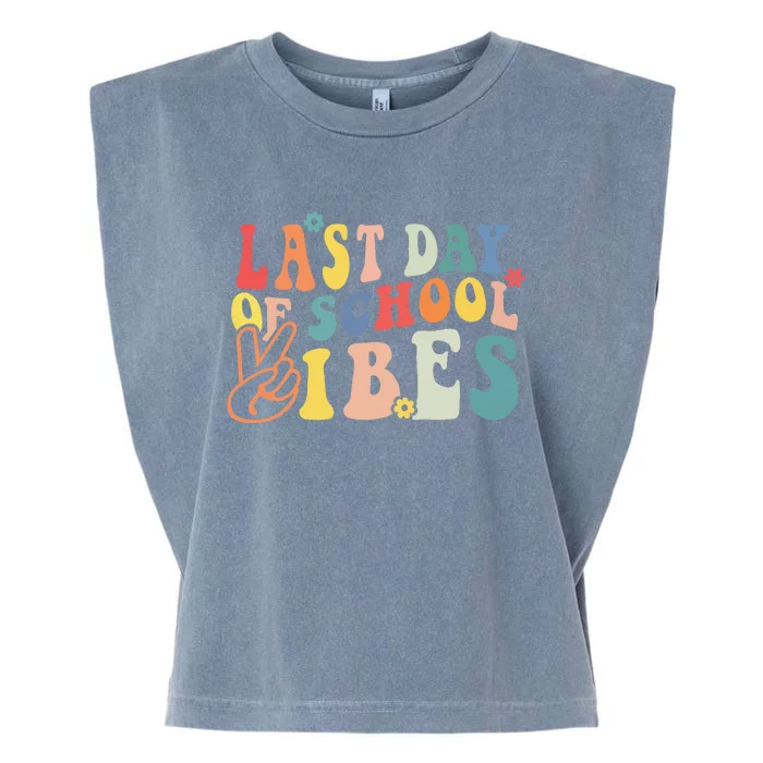 Last Day Of School Vibes Retro Vintage Teacher Graduation Garment-Dyed Women's Muscle Tee